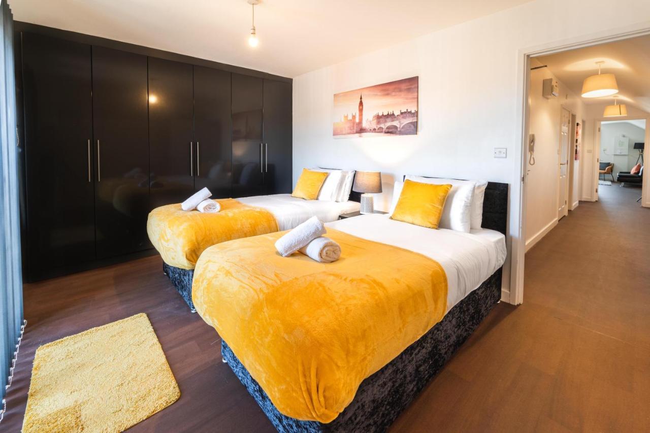 Perfect For Business And Leisure- Free Parking Apartment เซาธ์แธมป์ตัน ภายนอก รูปภาพ